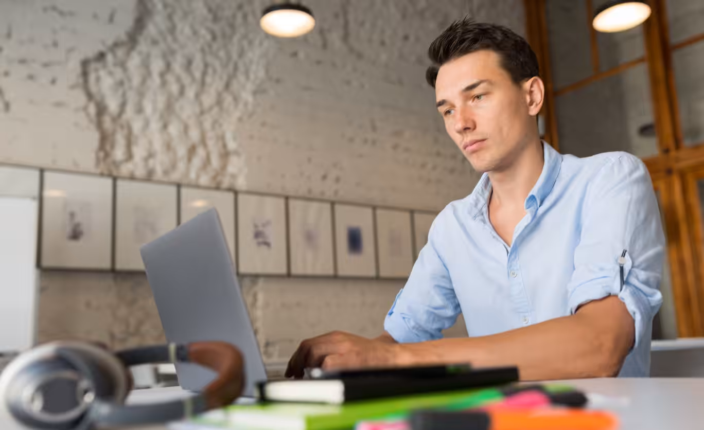 How to Stay Focused at Work: Complete Guide